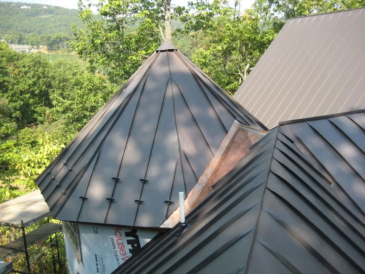 Professional Roof Tarp Installation by Craftsman Roofing in Laketown